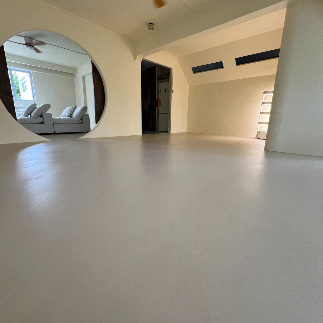 What is an epoxy overlay and why is it a popular choice in Singapore now?