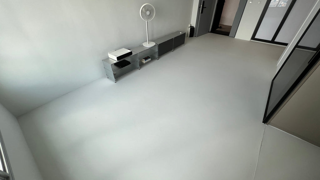 Epoxy Microcement effect flooring - Ecoluxe